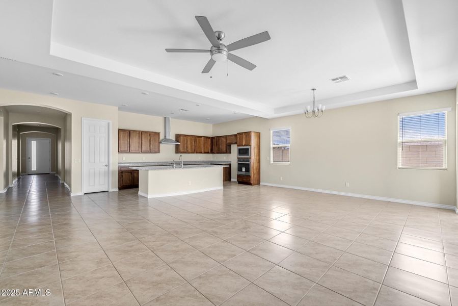 4)GREAT ROOM 4)GREAT ROOM