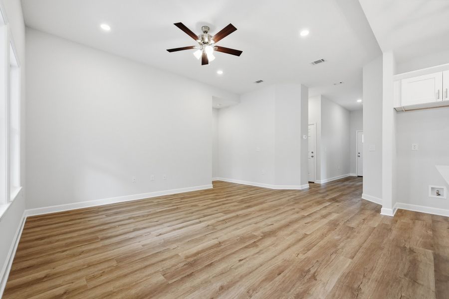 Spacious, unfurnished interior of a new home in Southern Charm, Crestview (Image 33).