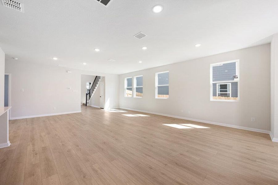 Spacious, unfurnished interior of a new home in Lariat, Liberty Hill (Image 26).