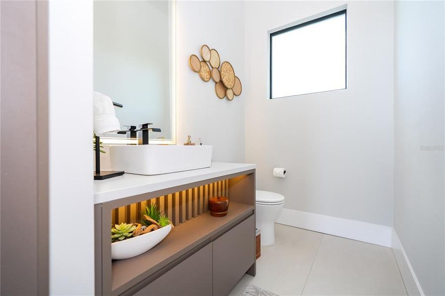 Furnished interior view inside a new home in , Montverde (Image 59).