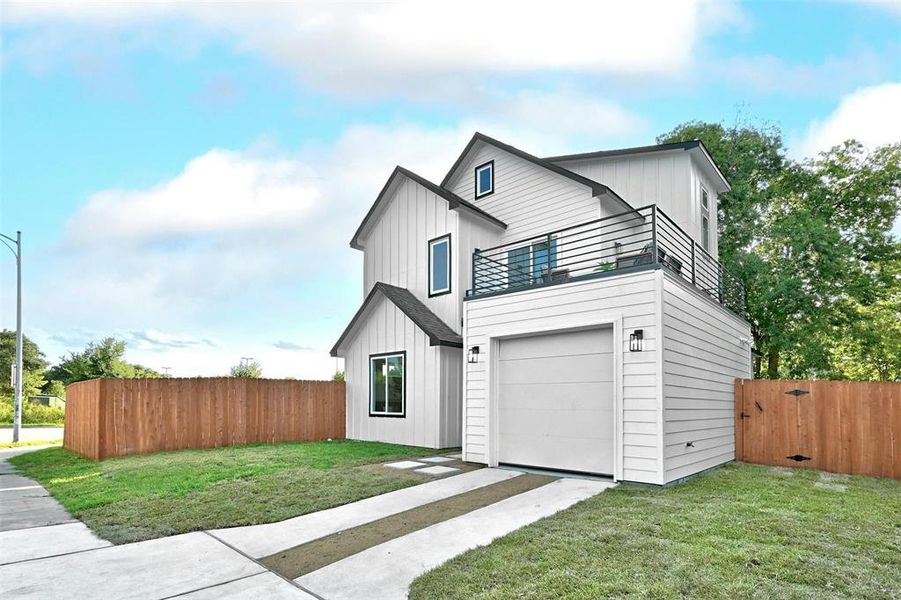 Front exterior of a new home in , Austin, TX, highlighting curb appeal (Image 21).