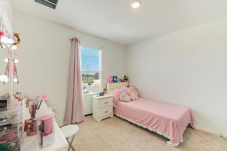 Furnished interior view inside a new home in Summerside, Lockhart (Image 13).