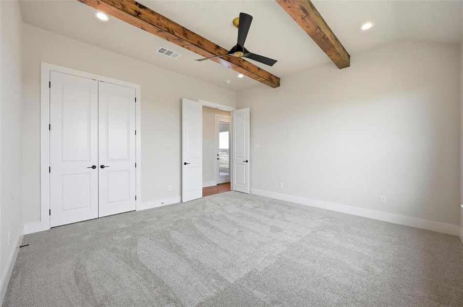 Spacious, unfurnished interior of a new home in , Aledo (Image 20).