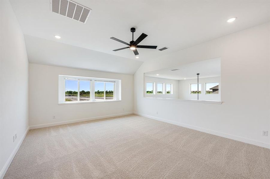 Spacious, unfurnished interior of a new home in Terracina, Rockwall (Image 27). Spacious, unfurnished interior of a new home in Terracina, Rockwall (Image 27).