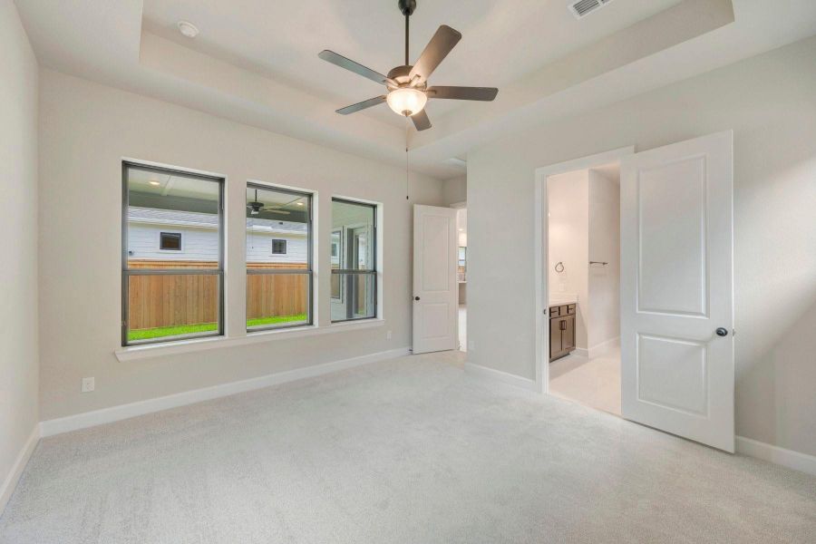 Spacious, unfurnished interior of a new home in Sienna - Landmark Row Collection, Missouri City (Image 28). Spacious, unfurnished interior of a new home in Sienna - Landmark Row Collection, Missouri City (Image 28).