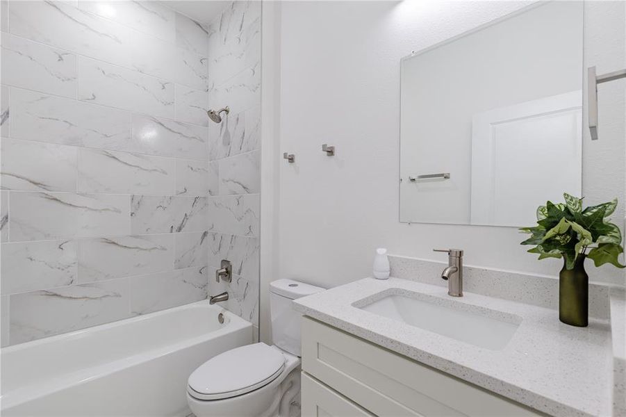 Furnished interior view inside a new home in , Citrus Springs (Image 9).