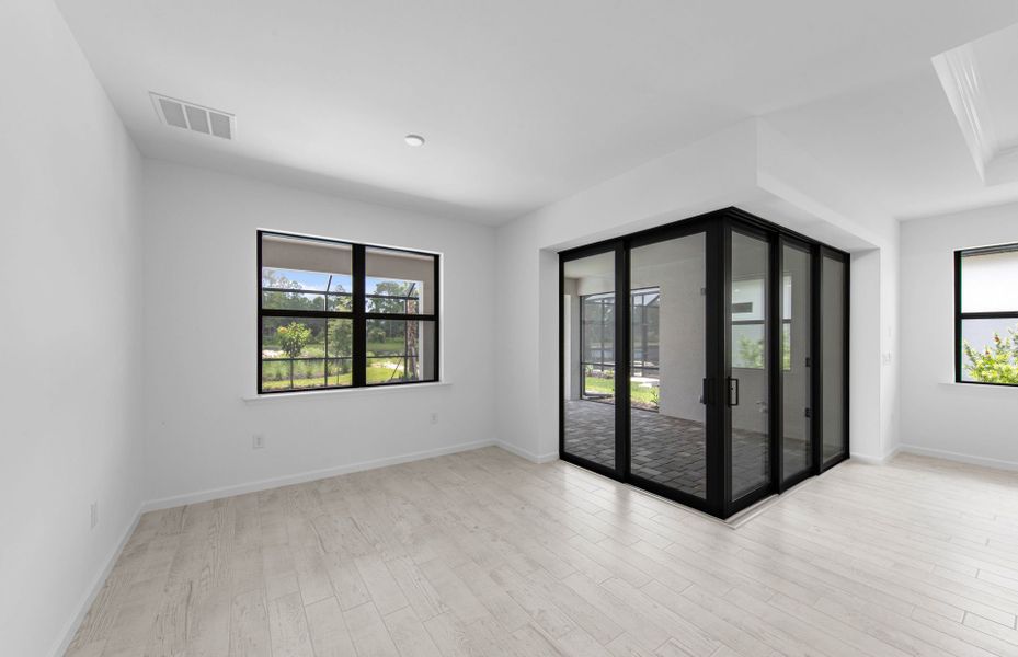 Spacious, unfurnished interior of a new home in Terreno, Naples (Image 24).