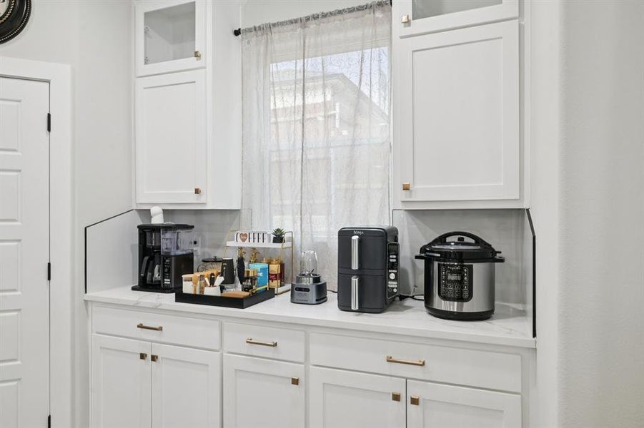 Furnished interior view inside a new home in , Granbury (Image 12).