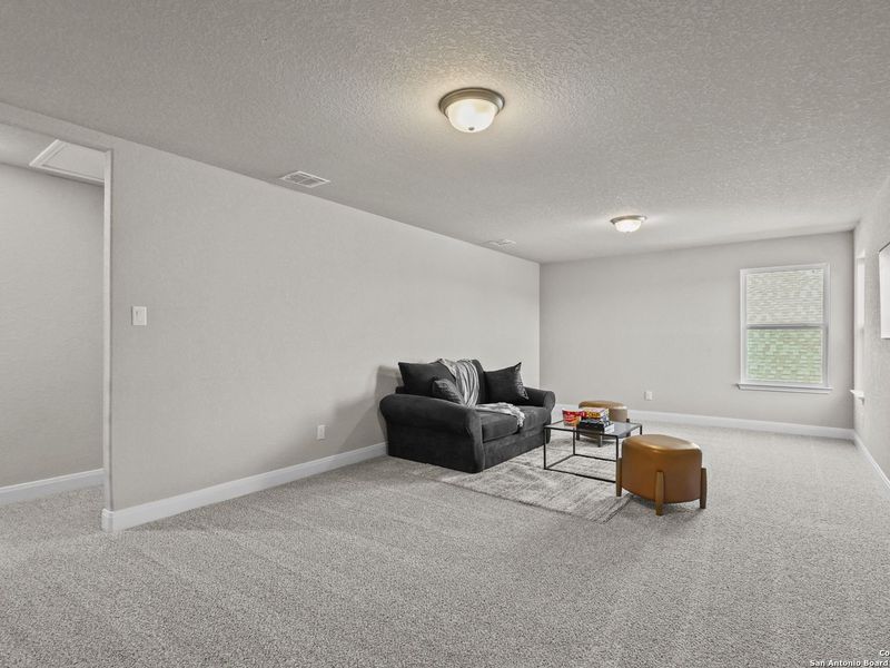 Spacious, unfurnished interior of a new home in The Reserve at Potranco Oaks, Castroville (Image 36).