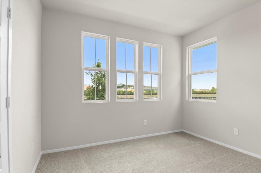 Empty room with light carpet