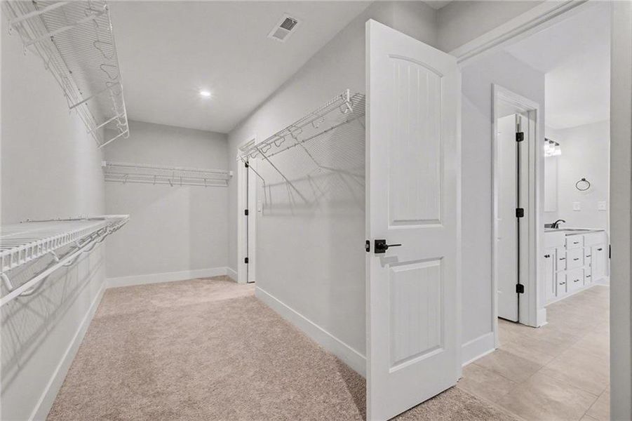 Spacious, unfurnished interior of a new home in , Hoschton (Image 31).