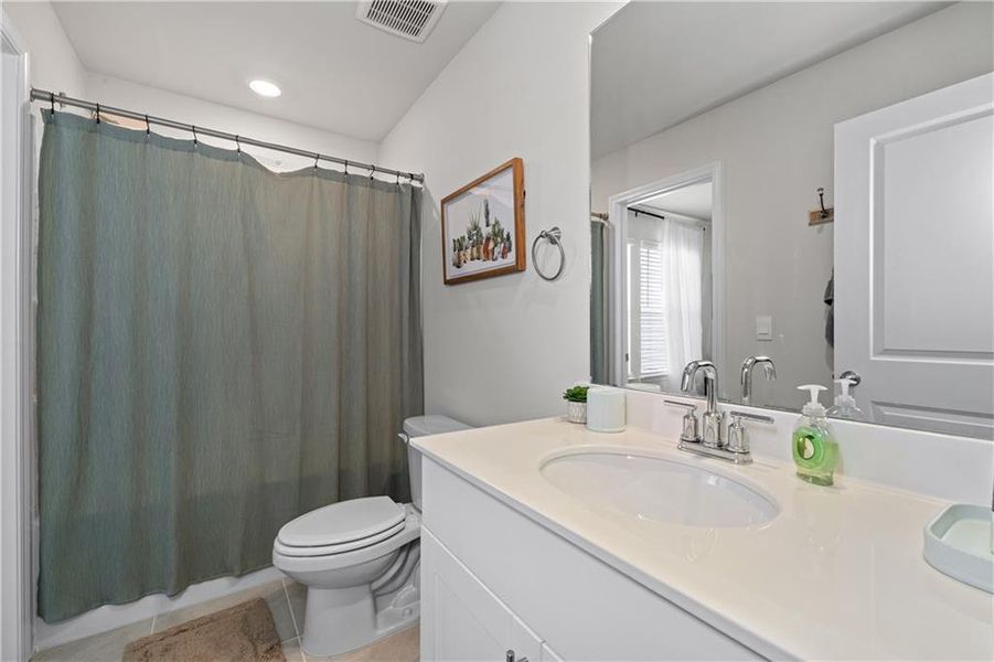 Furnished interior view inside a new home in , Mableton (Image 33).