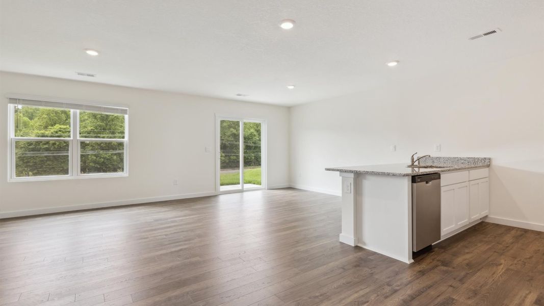 Spacious, unfurnished interior of a new home in Emory Creek, Harriman (Image 13). Spacious, unfurnished interior of a new home in Emory Creek, Harriman (Image 13).