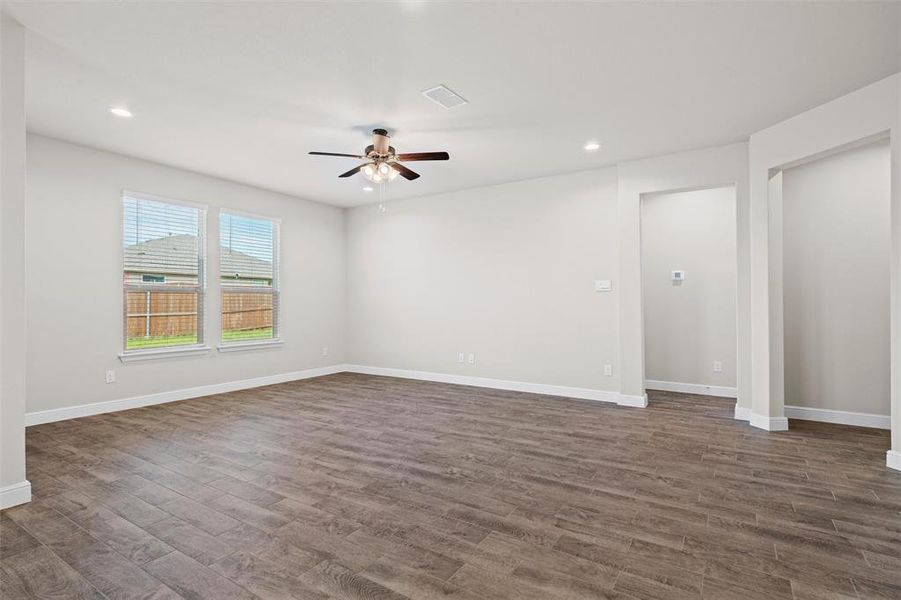 Spacious, unfurnished interior of a new home in , Haslet (Image 7).