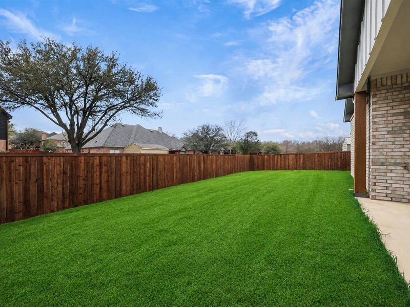 Exterior details and patio area of a home in , Sherman (Image 3).