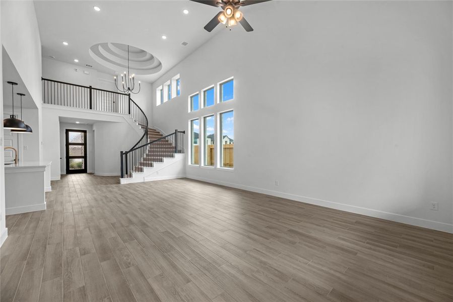 Representative image. Features, specifications, selections and colors may vary. Representative image. Features, specifications, selections and colors may vary.