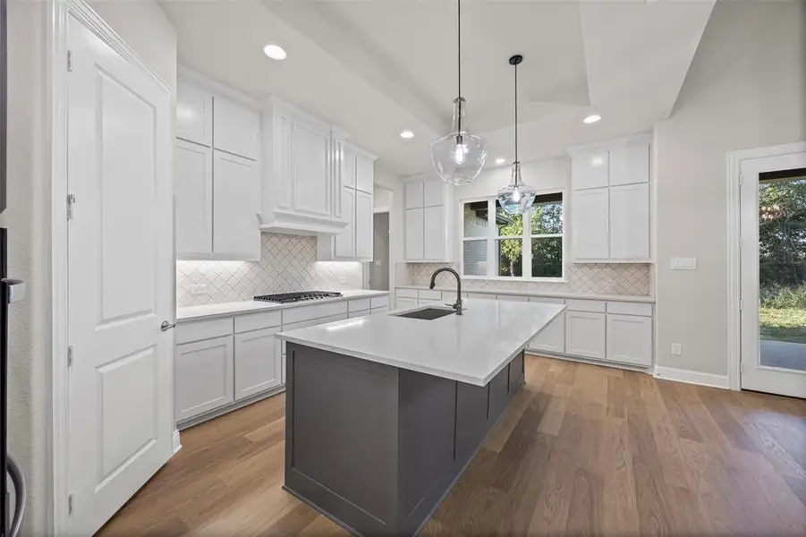 Furnished interior view inside a new home in Waterfall Ranch - 1 Acre Lots, Waxahachie (Image 10). Furnished interior view inside a new home in Waterfall Ranch - 1 Acre Lots, Waxahachie (Image 10).