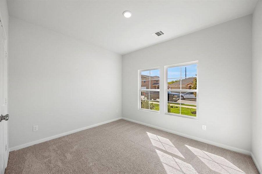 Spacious, unfurnished interior of a new home in Sperling Farms, Ferris (Image 10).
