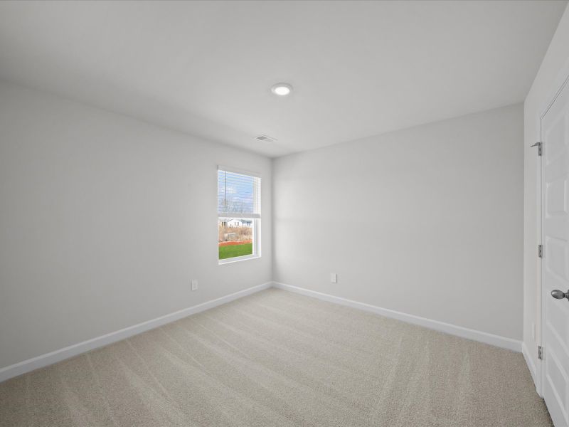 Spacious, unfurnished interior of a new home in Brayfield Manor - Signature Collection, Wellford (Image 13).