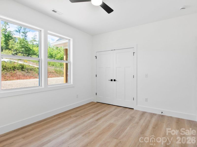 Spacious, unfurnished interior of a new home in , Old Fort (Image 25).