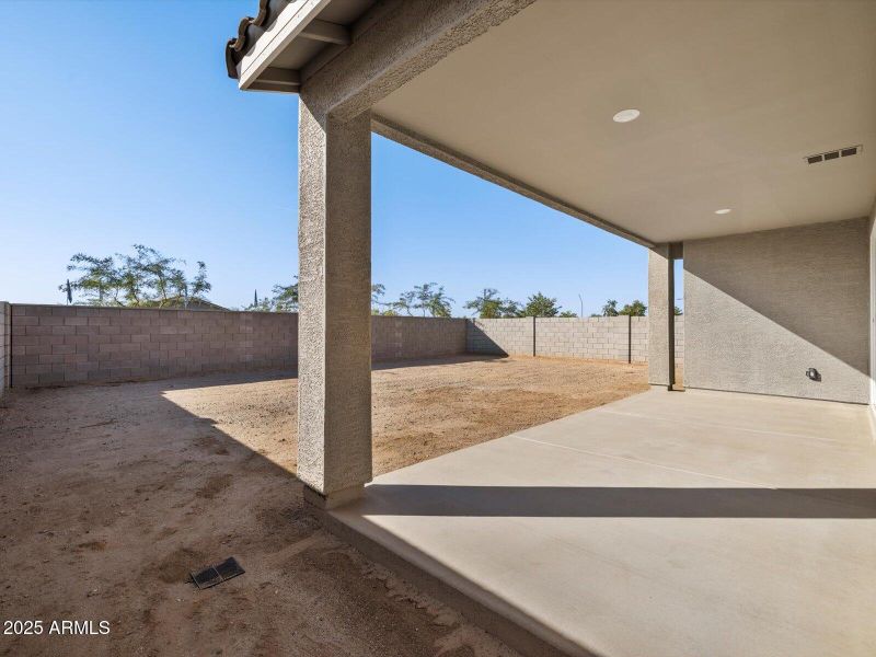 17863 W ELM Street 17863 W ELM Street