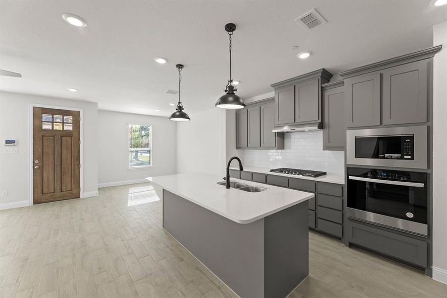 3009 Tall Pine-Kitchen-3