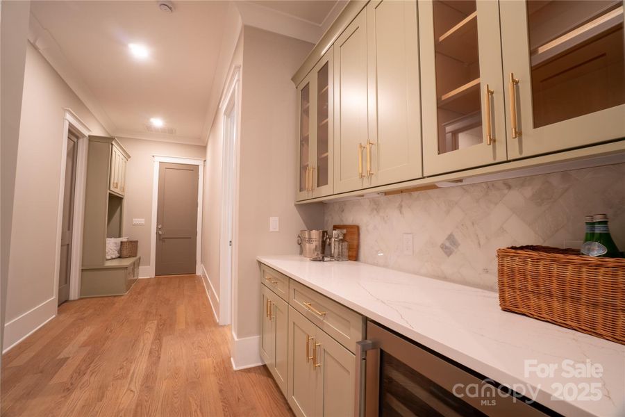 Hallway/mudroom