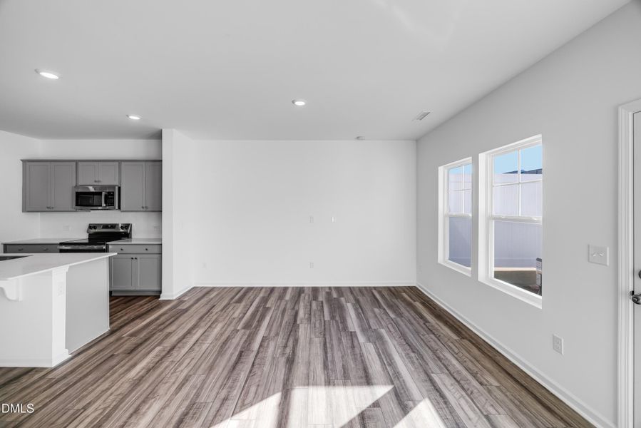 SUN_LawsonTownes_Pic_Cameron_Great_1of5