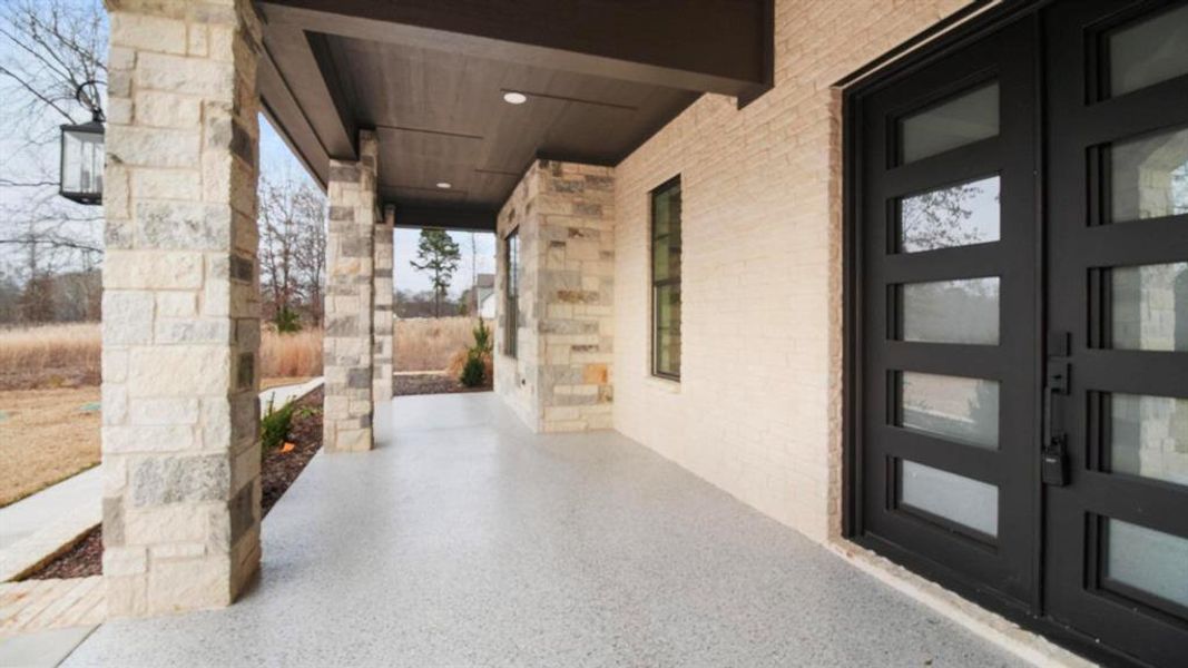 Exterior details and patio area of a home in , Bullard (Image 3).