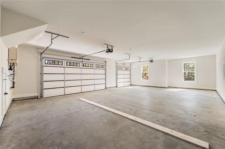 Spacious, unfurnished interior of a new home in Anderson County Homes, Belton (Image 23).