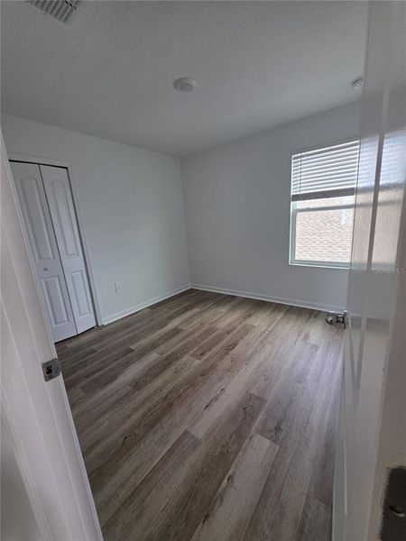 Spacious, unfurnished interior of a new home in , Eagle Lake (Image 17).