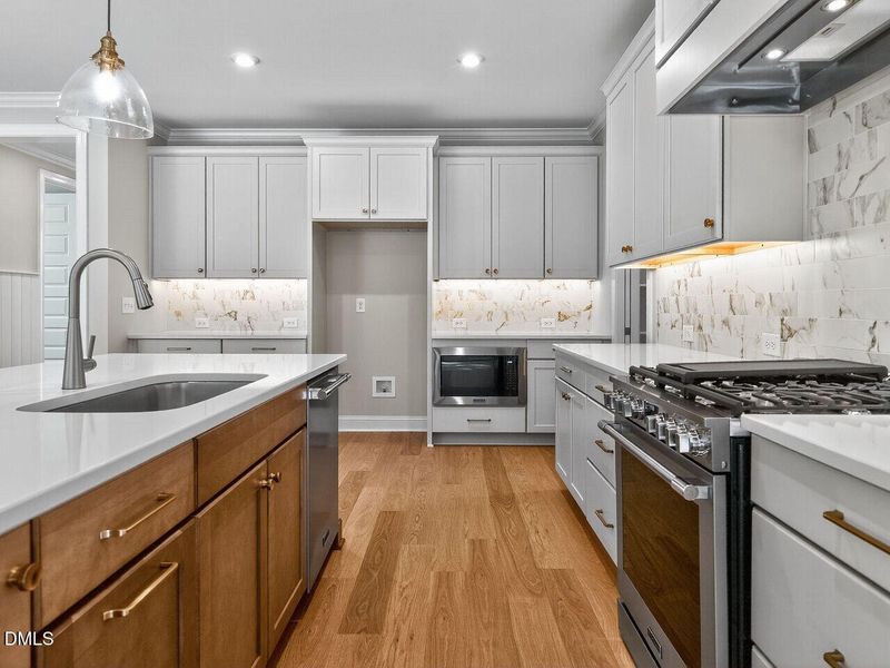 015-1280x960-kitchen