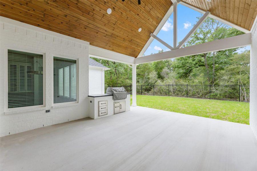 Exterior details and patio area of a home in , College Station (Image 3).