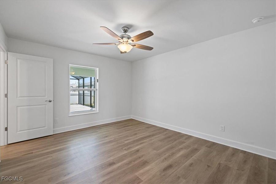 Spacious, unfurnished interior of a new home in Cape Coral, Cape Coral (Image 29).