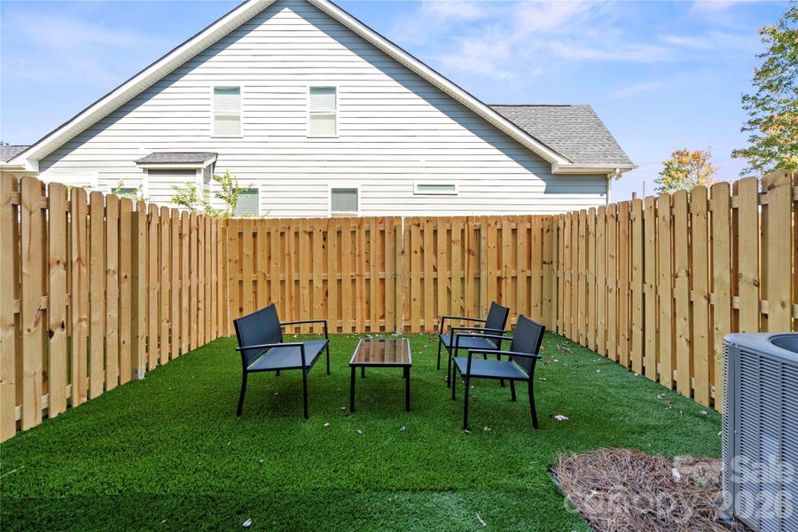 Exterior details and patio area of a home in , Charlotte (Image 3).