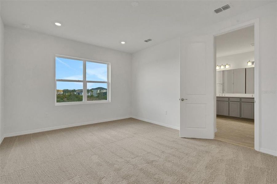 Spacious, unfurnished interior of a new home in Turnleaf, Punta Gorda (Image 34). Spacious, unfurnished interior of a new home in Turnleaf, Punta Gorda (Image 34).
