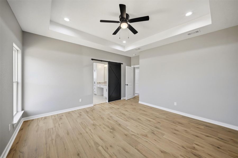 Spacious, unfurnished interior of a new home in , Franklin (Image 21).