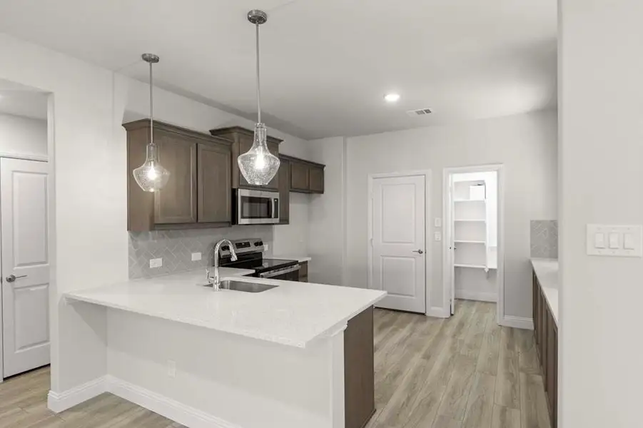 05_1636 Meadow Crest Dr, Aubrey