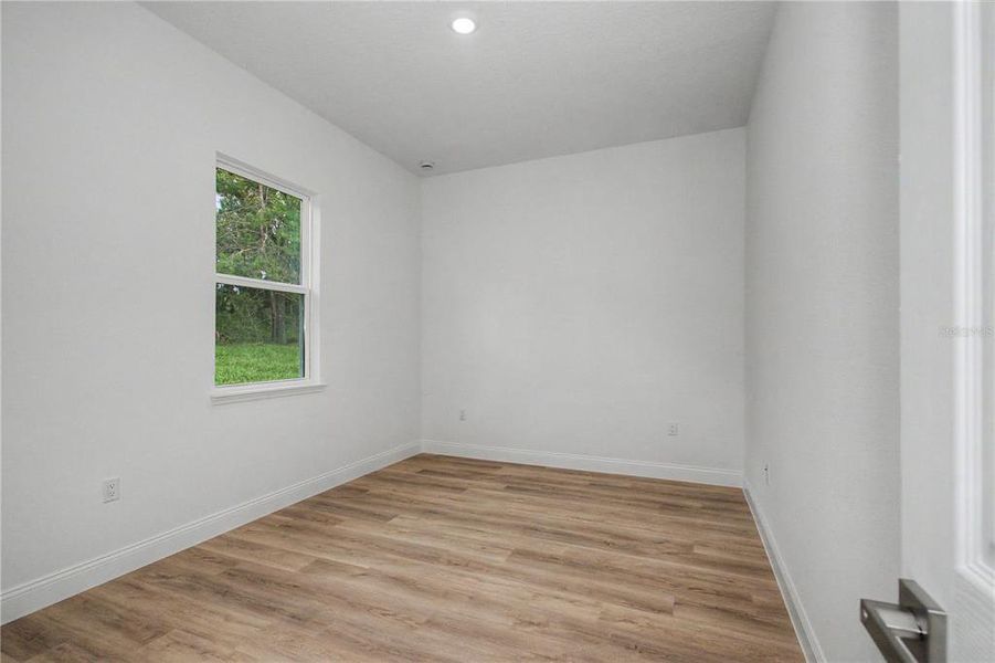 Spacious, unfurnished interior of a new home in , Ocala (Image 39).