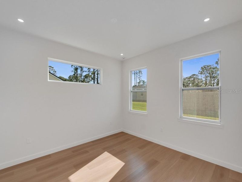 Spacious, unfurnished interior of a new home in , Palm Bay (Image 18).