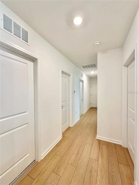 Spacious, unfurnished interior of a new home in , Ocala (Image 14).