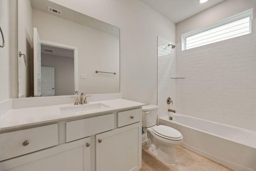 Furnished interior view inside a new home in Creekside of Crowley, Crowley (Image 10).