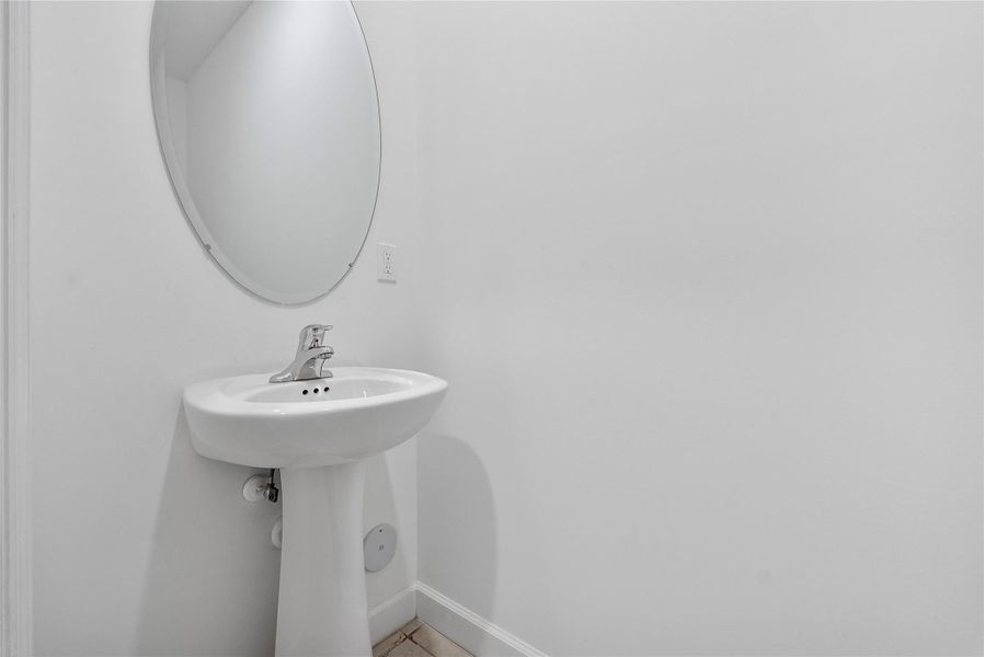 Furnished interior view inside a new home in , Pembroke Pines (Image 7).