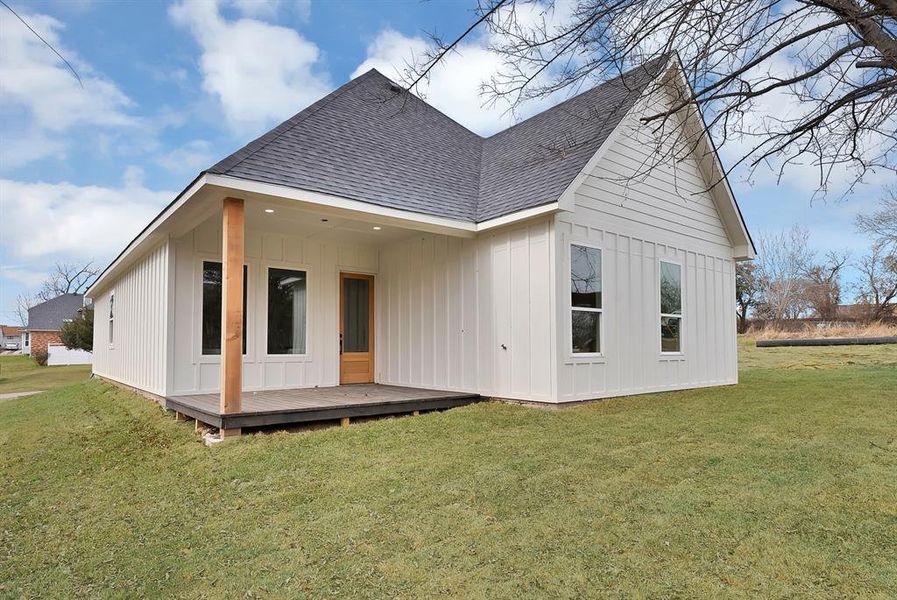 Exterior details and patio area of a home in , Princeton (Image 3).