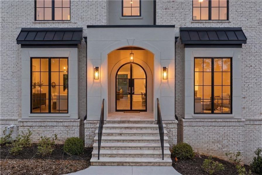 Exterior details and patio area of a home in , Alpharetta (Image 37).