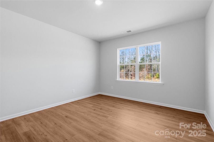 Spacious, unfurnished interior of a new home in Roselyn: Garden, Lancaster (Image 28).