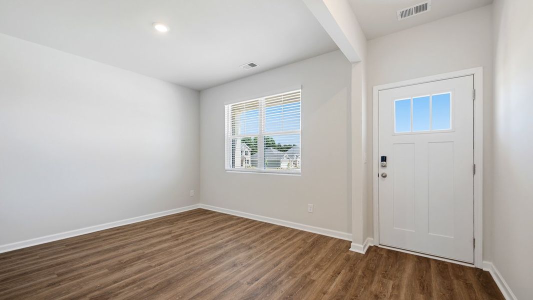 Spacious, unfurnished interior of a new home in Kingston Ranch at Lake Oconee, Buckhead (Image 14).
