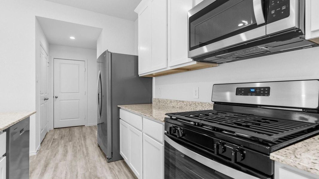 *All images, rooms measurements are approximate. All information, including pricing, is subject to change.