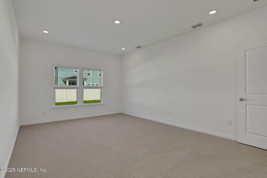 Spacious, unfurnished interior of a new home in Jennings Farm, Middleburg (Image 27). Spacious, unfurnished interior of a new home in Jennings Farm, Middleburg (Image 27).