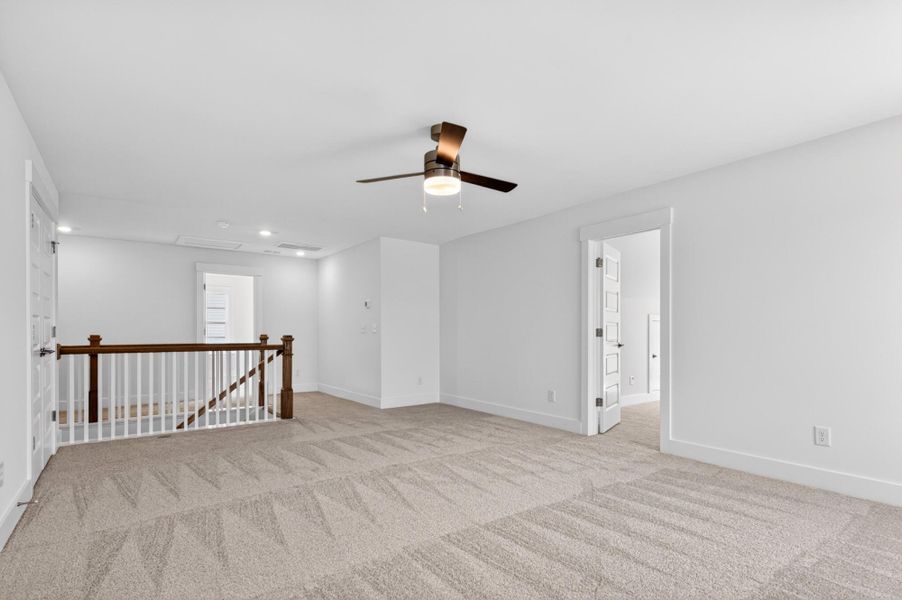 Spacious, unfurnished interior of a new home in Hancock Farms, Aiken (Image 20).